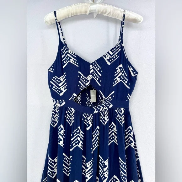 MWT Aerie Women’s Blue Ikat White Tribal Print Boho Cut Out Long Maxi Dress Sz S - Picture 3 of 15